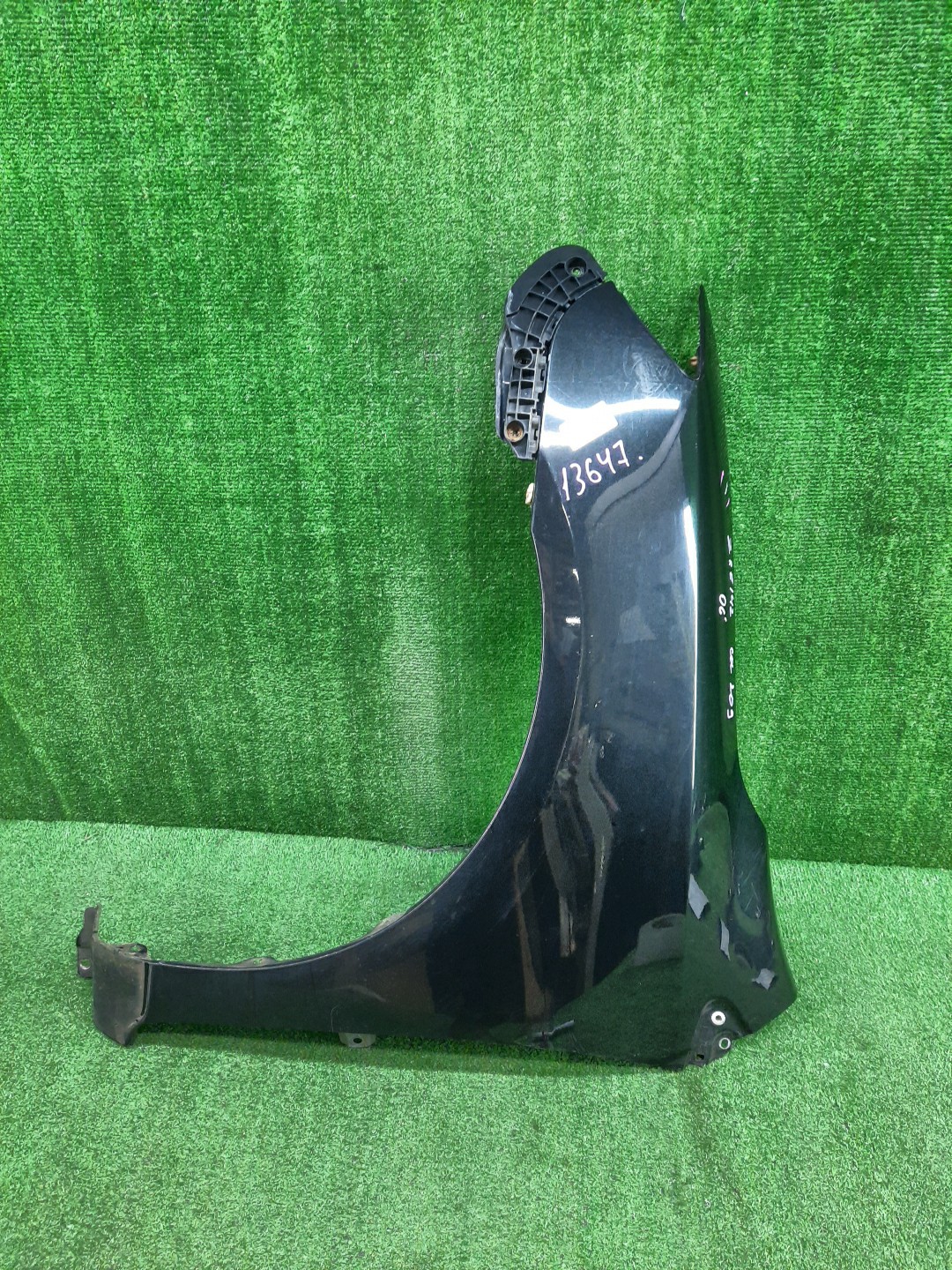 Крыло левое переднее TOYOTA COROLLA FIELDER, COROLLA  AXIO ZRE144G, ZRE142G, NZE144G, NZE141G, NZE141, NZE144, ZRE142, ZRE144 13647 1 ракурс