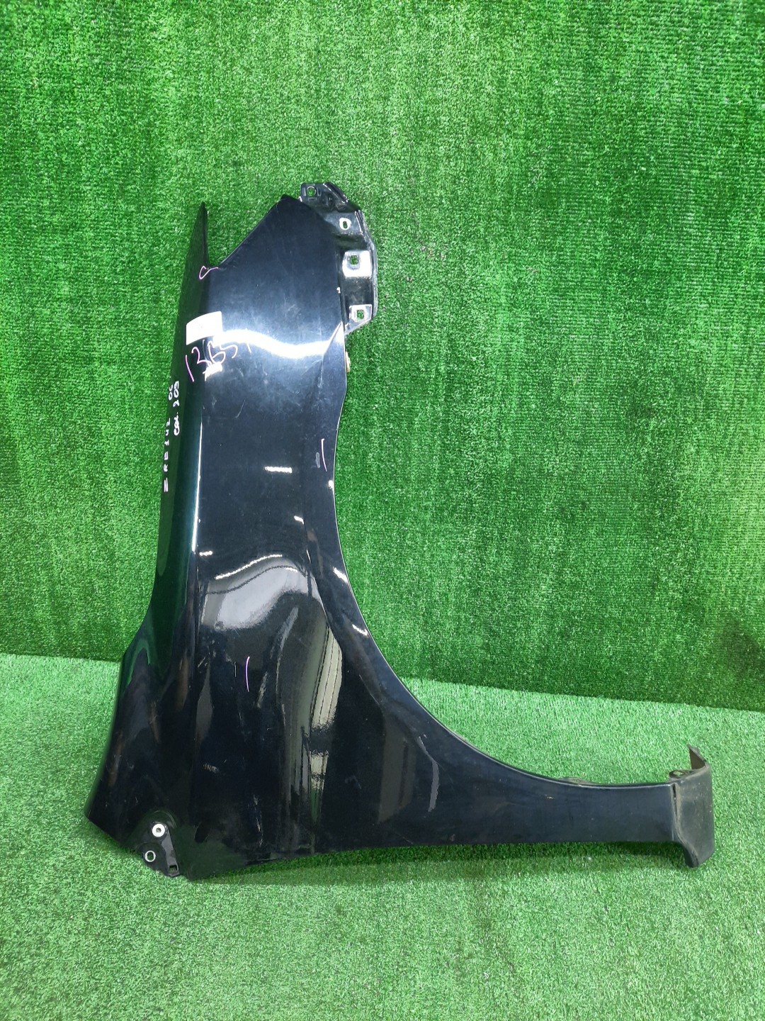 Крыло правое переднее TOYOTA COROLLA FIELDER, COROLLA  AXIO ZRE144G, ZRE142G, NZE144G, NZE141G, NZE141, NZE144, ZRE142, ZRE144 13654 1 ракурс