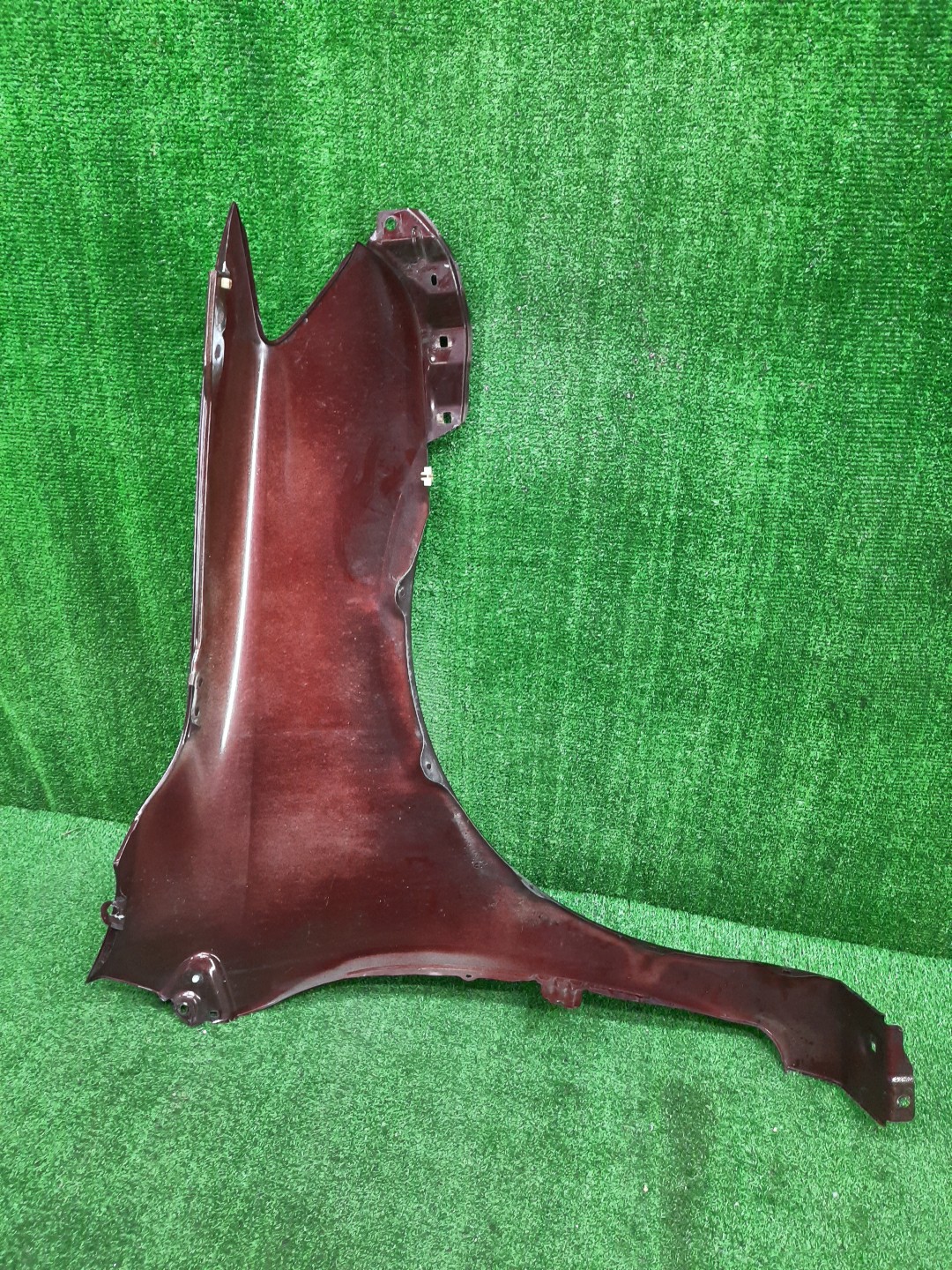 Крыло левое переднее TOYOTA COROLLA FIELDER, COROLLA  AXIO ZRE144G, ZRE142G, NZE144G, NZE141G, NZE141, NZE144, ZRE142, ZRE144 13687 3 ракурс