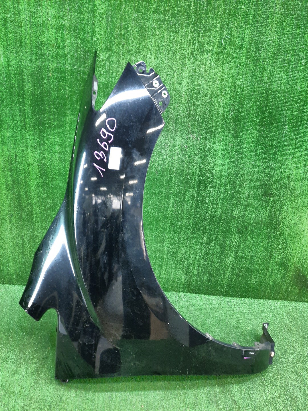 Крыло правое переднее MAZDA CX-7 ER3P 13690 1 ракурс