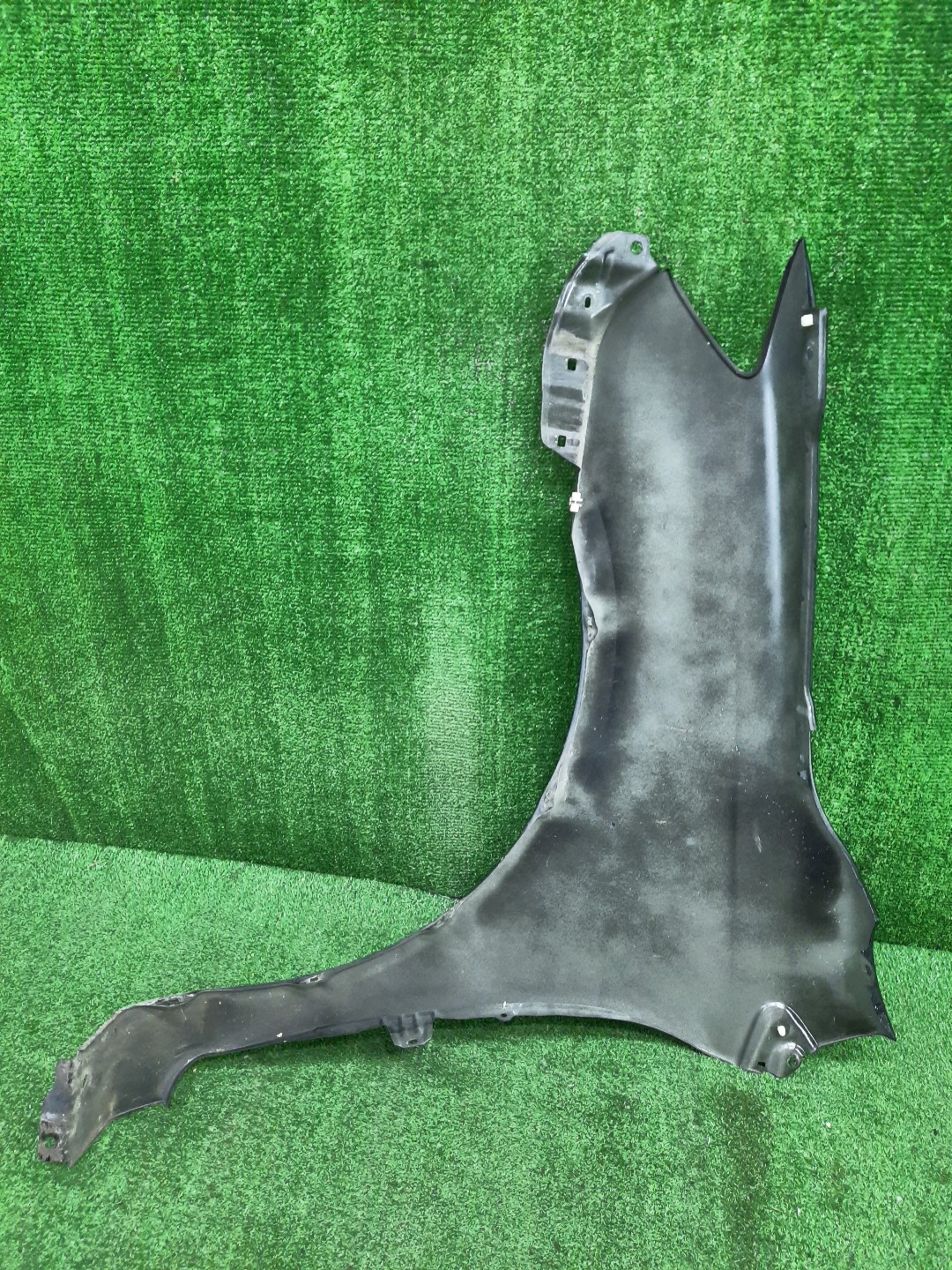 Крыло правое переднее TOYOTA COROLLA FIELDER, COROLLA  AXIO ZRE144G, ZRE142G, NZE144G, NZE141G, NZE141, NZE144, ZRE142, ZRE144 13700 4 ракурс
