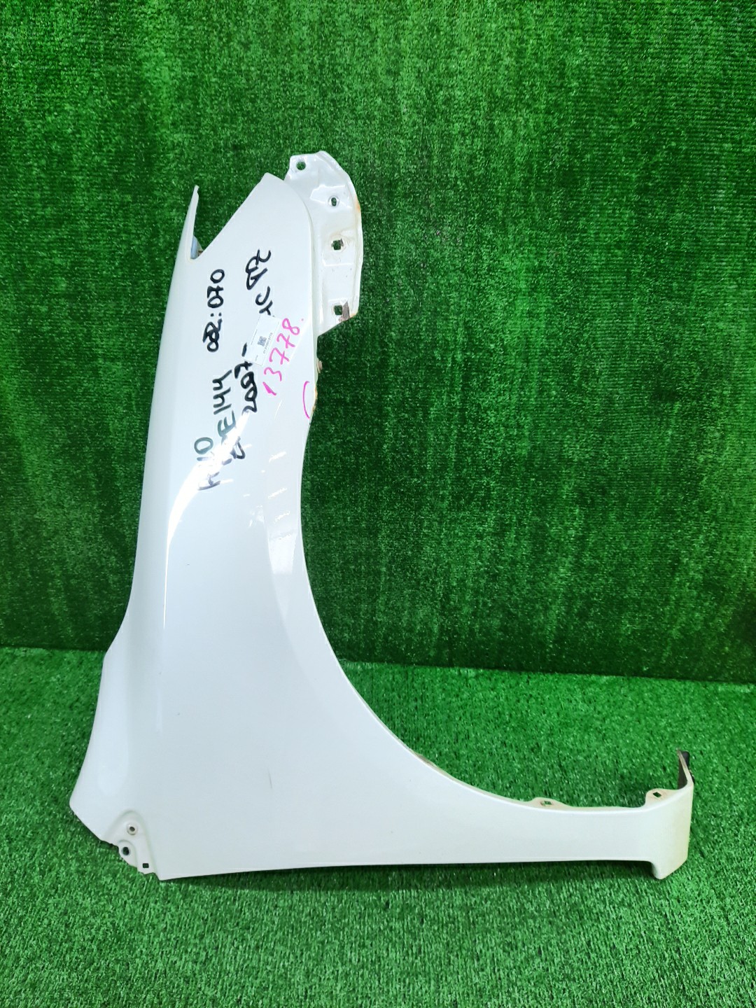 Крыло правое переднее TOYOTA COROLLA FIELDER, COROLLA  AXIO ZRE144G, ZRE142G, NZE144G, NZE141G, NZE141, NZE144, ZRE142, ZRE144 13778 1 ракурс