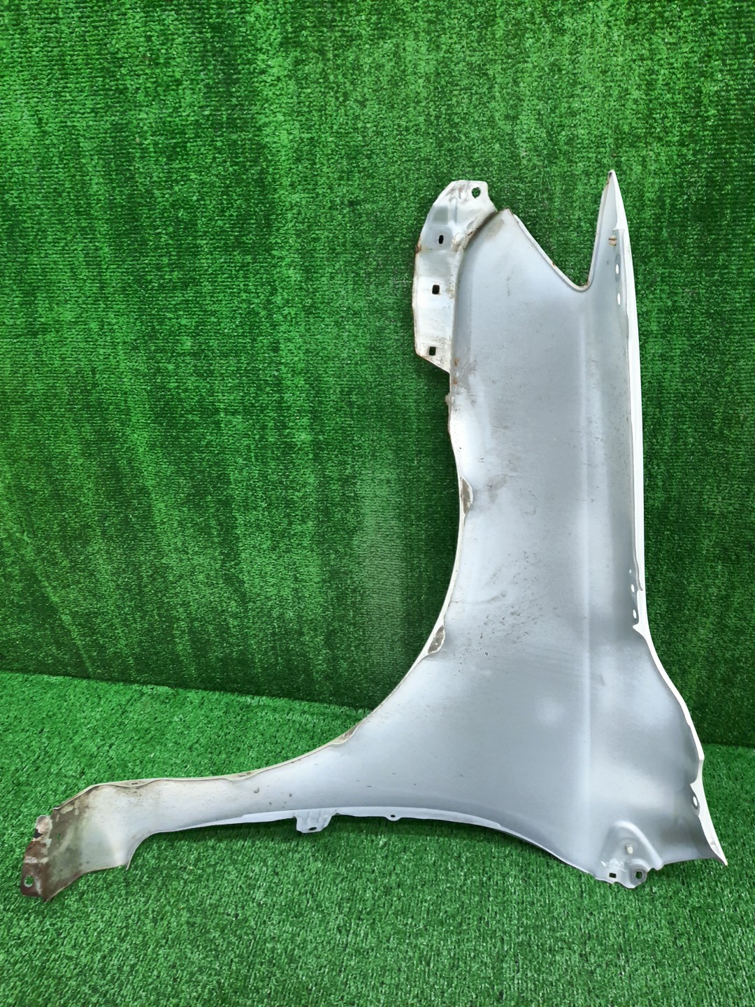 Крыло правое переднее TOYOTA COROLLA FIELDER, COROLLA  AXIO ZRE144G, ZRE142G, NZE144G, NZE141G, NZE141, NZE144, ZRE142, ZRE144 13778 3 ракурс