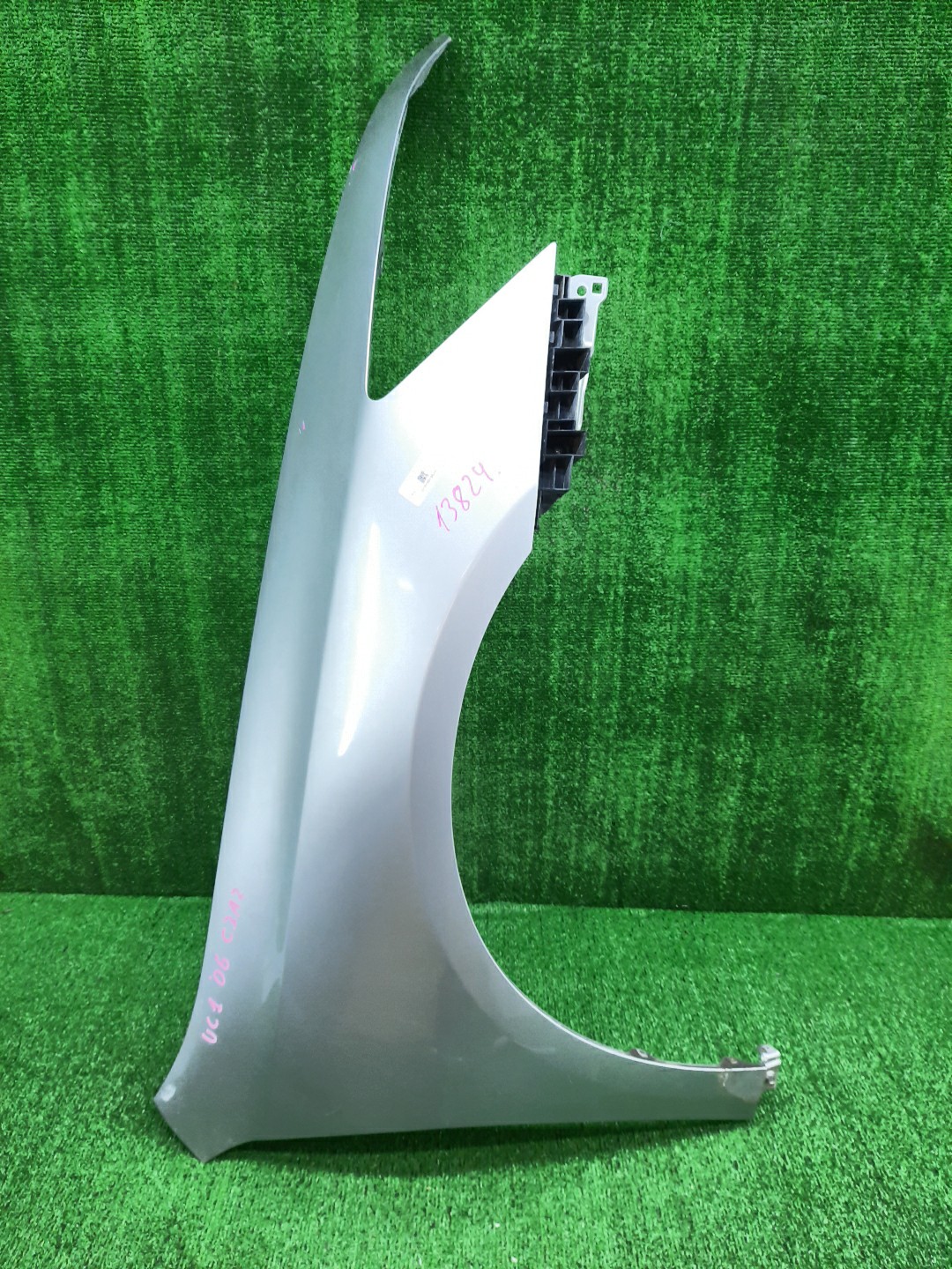 Крыло правое переднее HONDA INSPIRE UC1 13824 1 ракурс