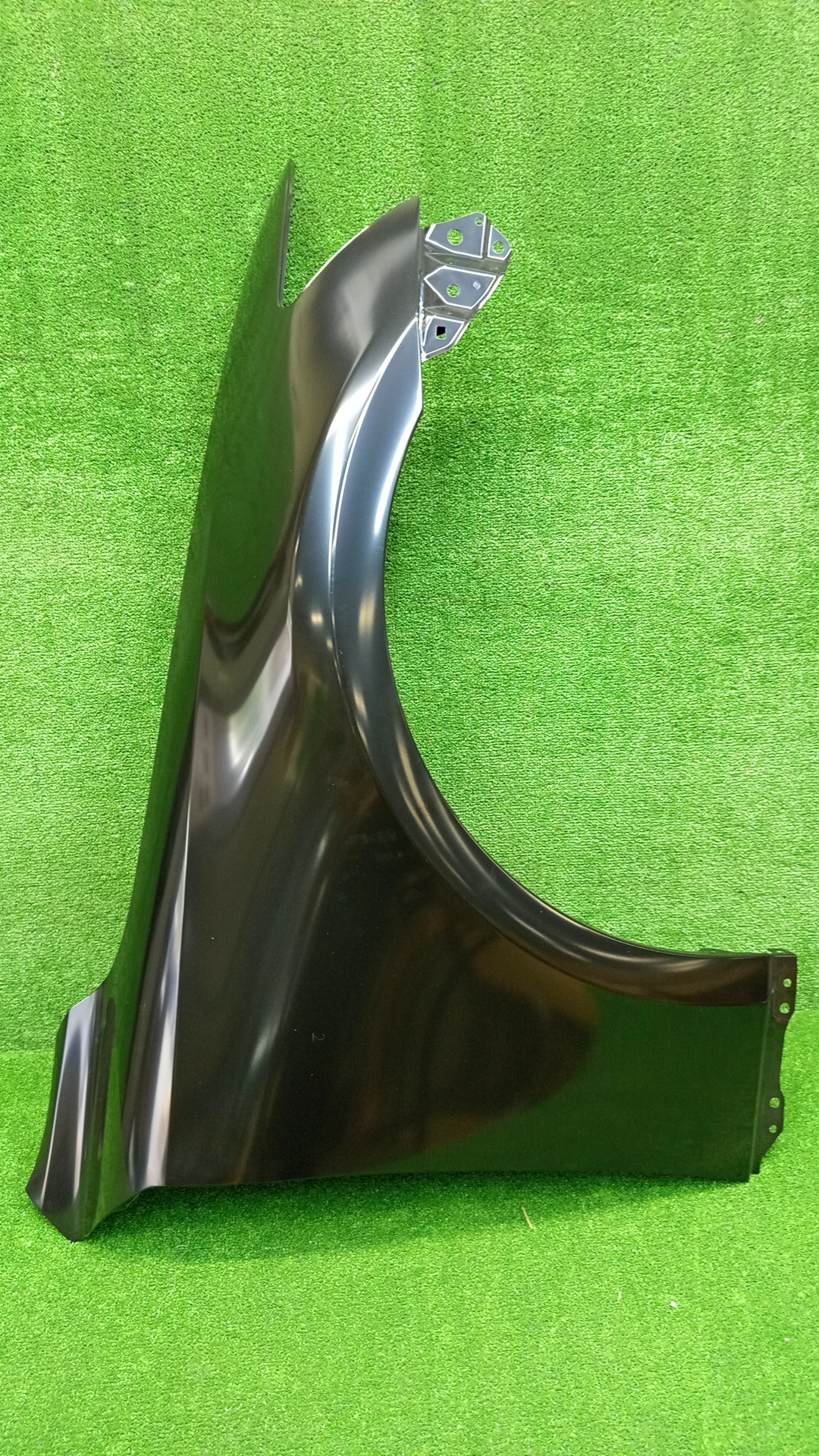 Крыло правое переднее LEXUS IS300H AVE30 53801-53170 1 ракурс