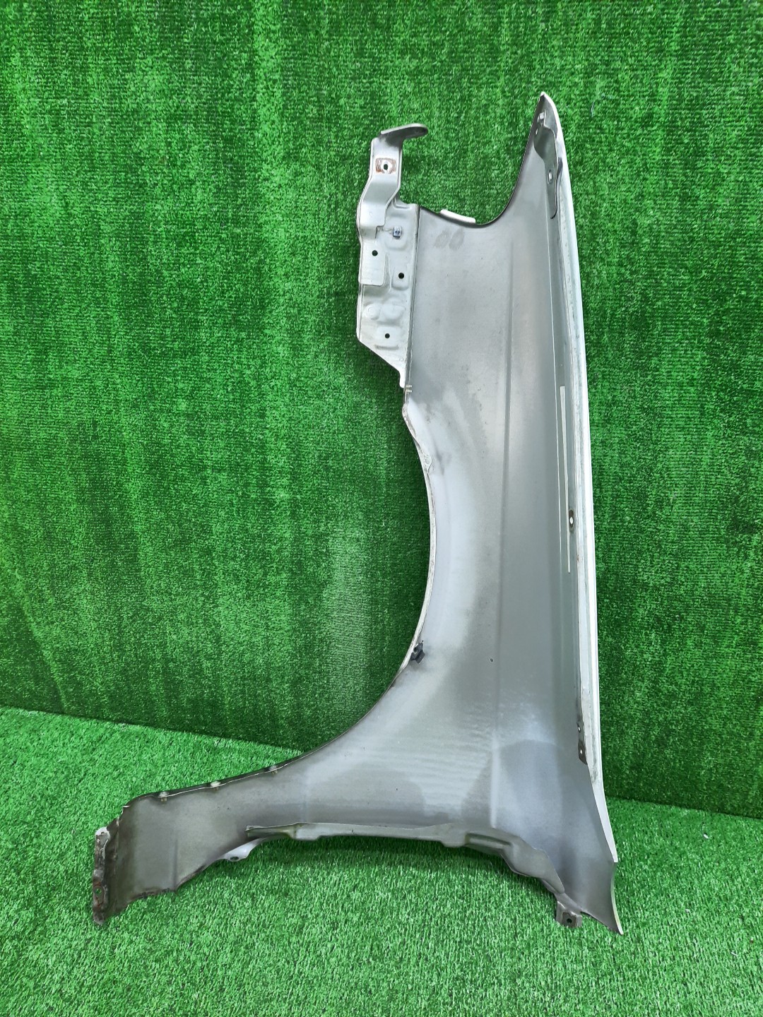 Крыло правое переднее NISSAN SUNNY B15, FB15, FNB15, QB15, SB15 13860 3 ракурс