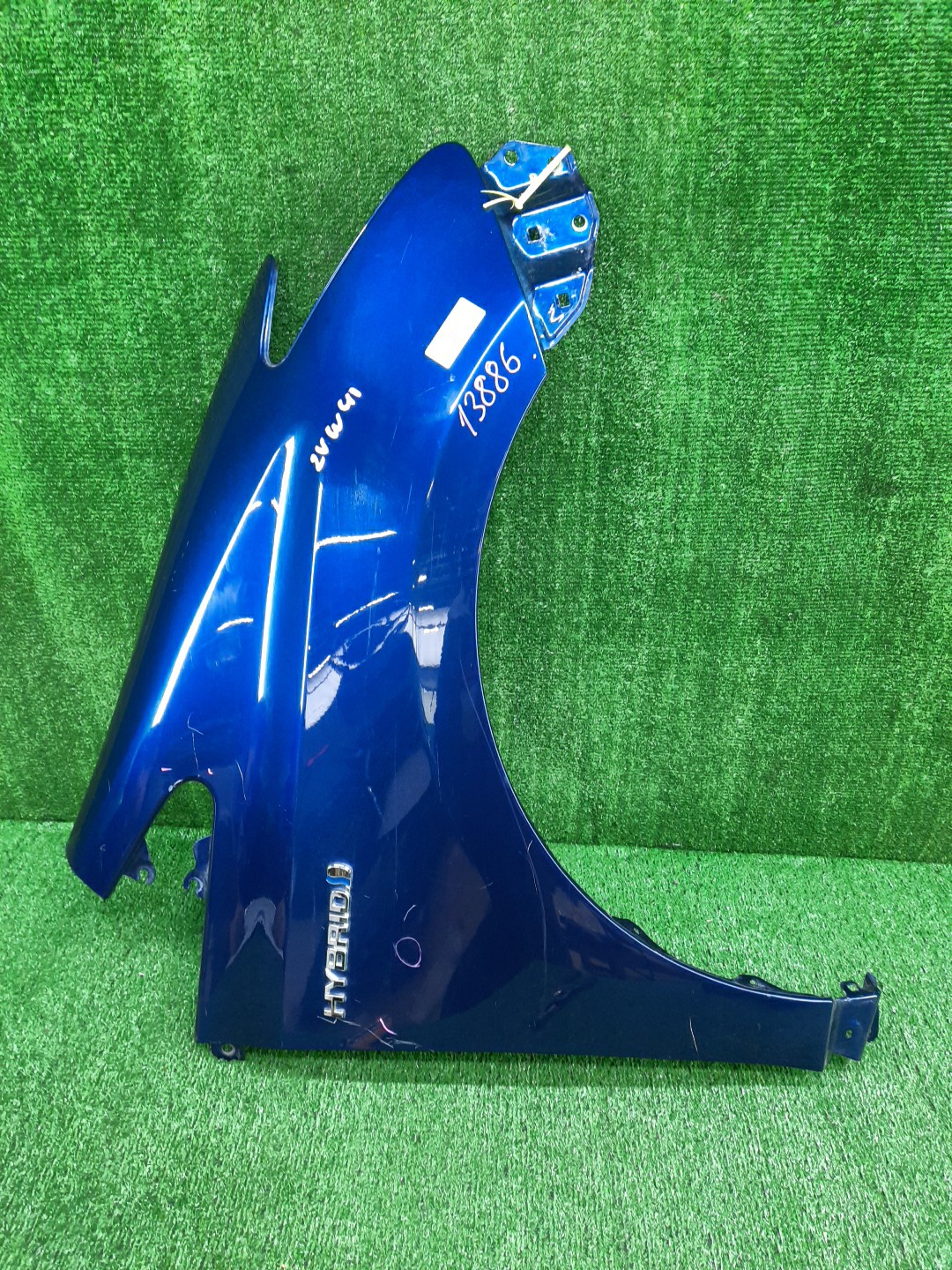 Крыло правое переднее TOYOTA PRIUS ALPHA ZVW41W, ZVW40W 13886 1 ракурс