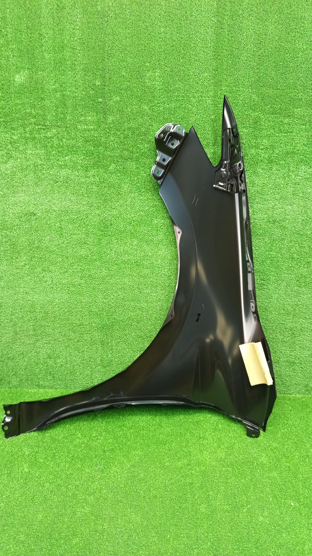 Крыло правое переднее TOYOTA CAMRY AXVA80 53801-33240 2 ракурс