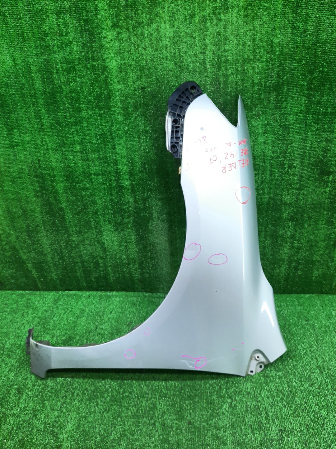Крыло левое переднее TOYOTA COROLLA FIELDER, COROLLA  AXIO ZRE144G, ZRE142G, NZE144G, NZE141G, NZE141, NZE144, ZRE142, ZRE144 13928 1 ракурс