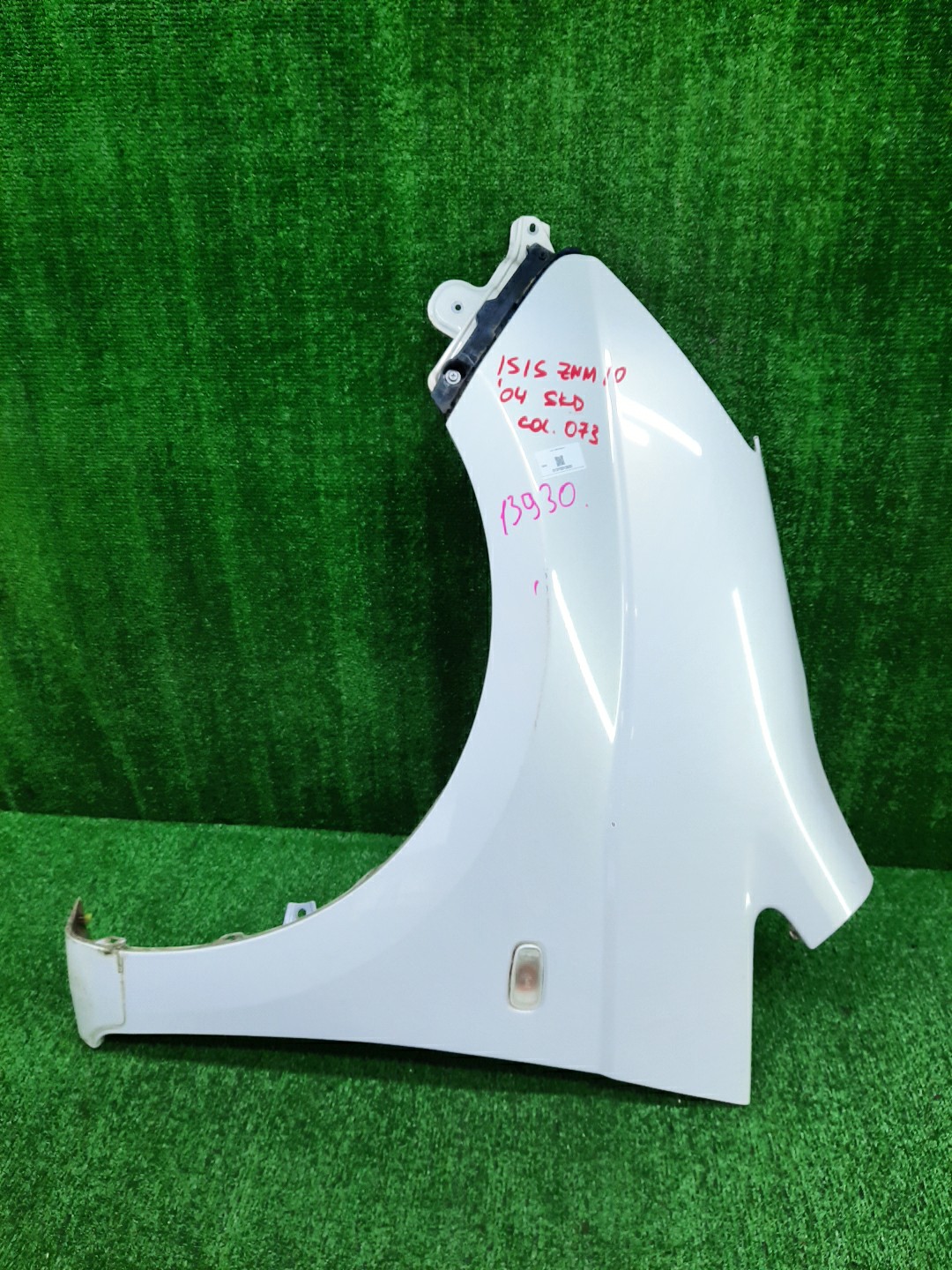 Крыло левое переднее TOYOTA ISIS ZNM10, ZNM10W, ANM10, ANM10W, ANM15, ANM15W, ZGM10, ZGM10W, ZGM11, ZGM11W, ZGM15, ZGM15W, ANM10G, ZGM10G, ANM15G, ZNM10G, ZGM11G, ZGM15G 13930 1 ракурс