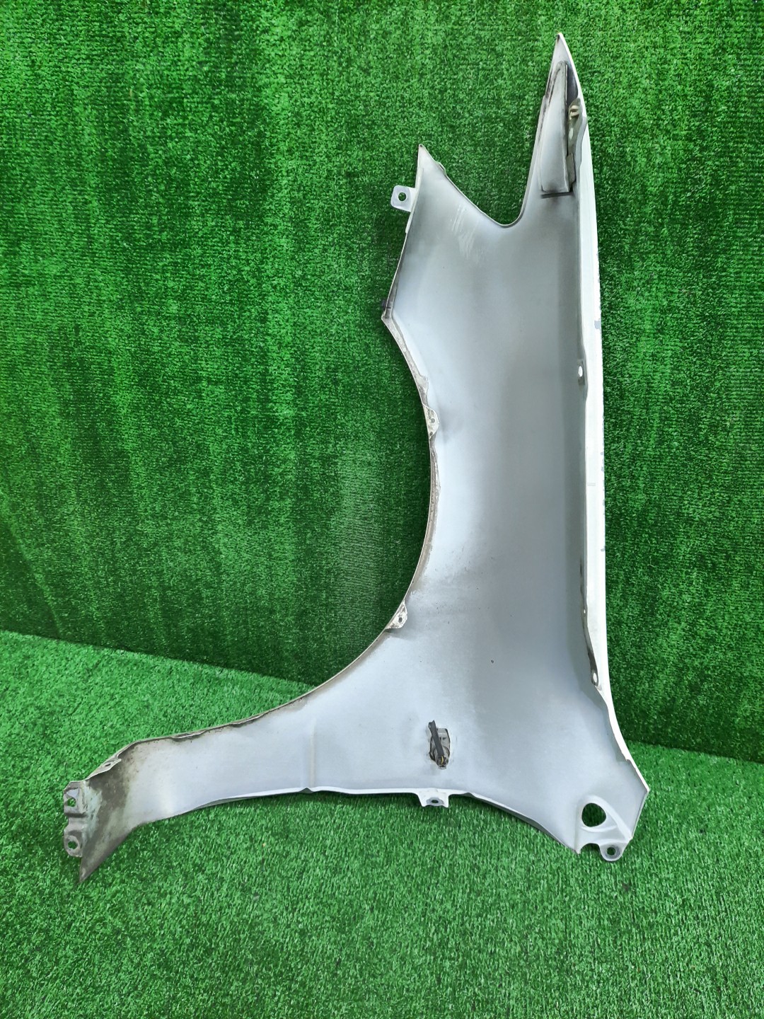 Крыло правое переднее MITSUBISHI LANCER CEDIA, LANCER CS2A, CS5W, CS5A, CS3W, CS9W, CS9A, CS1A, CS2W, CS2V, CS3A, CS6A 13950 4 ракурс