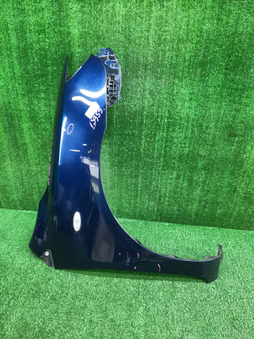 Крыло правое переднее TOYOTA COROLLA FIELDER, COROLLA  AXIO ZRE144G, ZRE142G, NZE144G, NZE141G, NZE141, NZE144, ZRE142, ZRE144 13959 1 ракурс