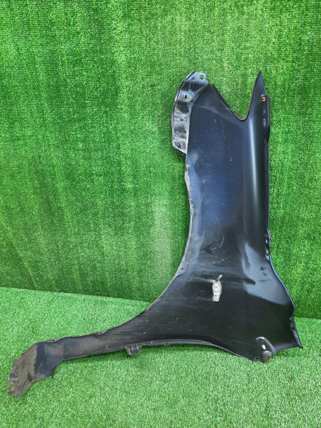 Крыло правое переднее TOYOTA COROLLA FIELDER, COROLLA  AXIO ZRE144G, ZRE142G, NZE144G, NZE141G, NZE141, NZE144, ZRE142, ZRE144 13959 4 ракурс