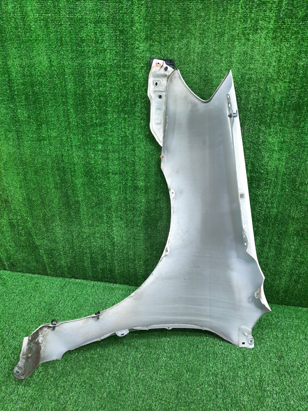 Крыло правое переднее TOYOTA COROLLA NZE121 13973 4 ракурс