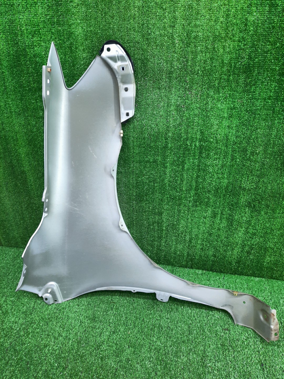 Крыло левое переднее TOYOTA COROLLA FIELDER, COROLLA  AXIO ZRE144G, ZRE142G, NZE144G, NZE141G, NZE141, NZE144, ZRE142, ZRE144 13979 4 ракурс