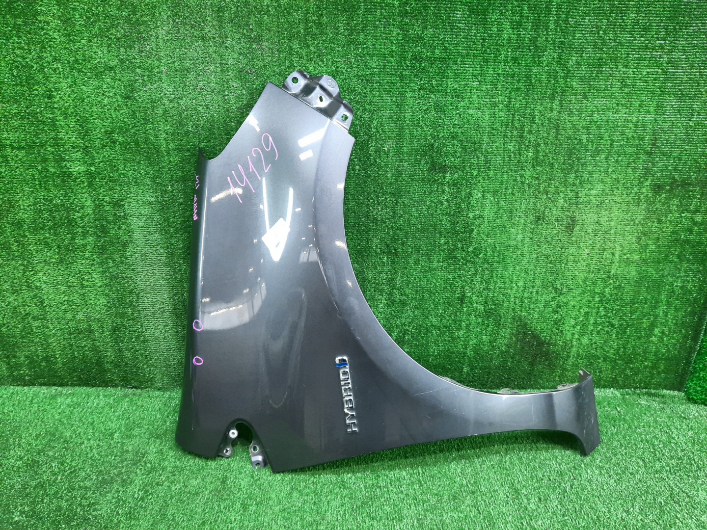 Крыло правое переднее TOYOTA AQUA NHP10 14129 1 ракурс