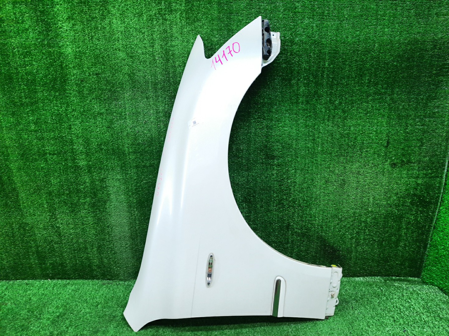 Крыло правое переднее TOYOTA CROWN GRS182, GRS180, GRS181, GRS183, GRS184 14170 1 ракурс