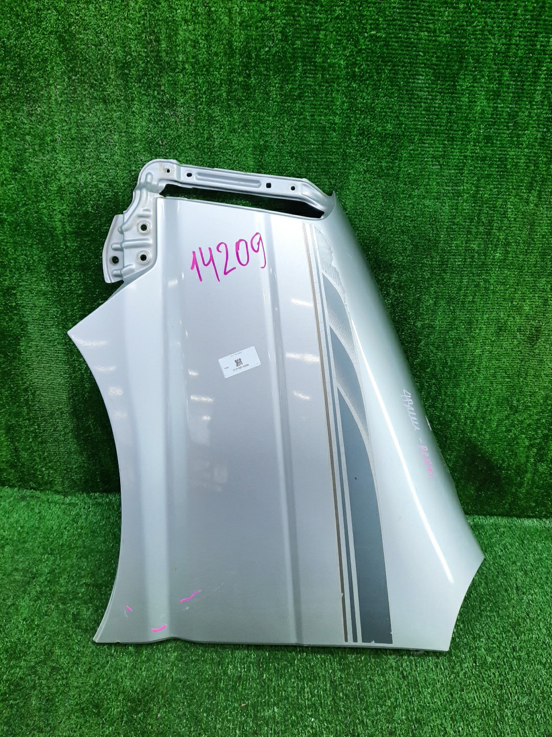 Крыло левое переднее TOYOTA TOURING HIACE RCH41W 14209 1 ракурс
