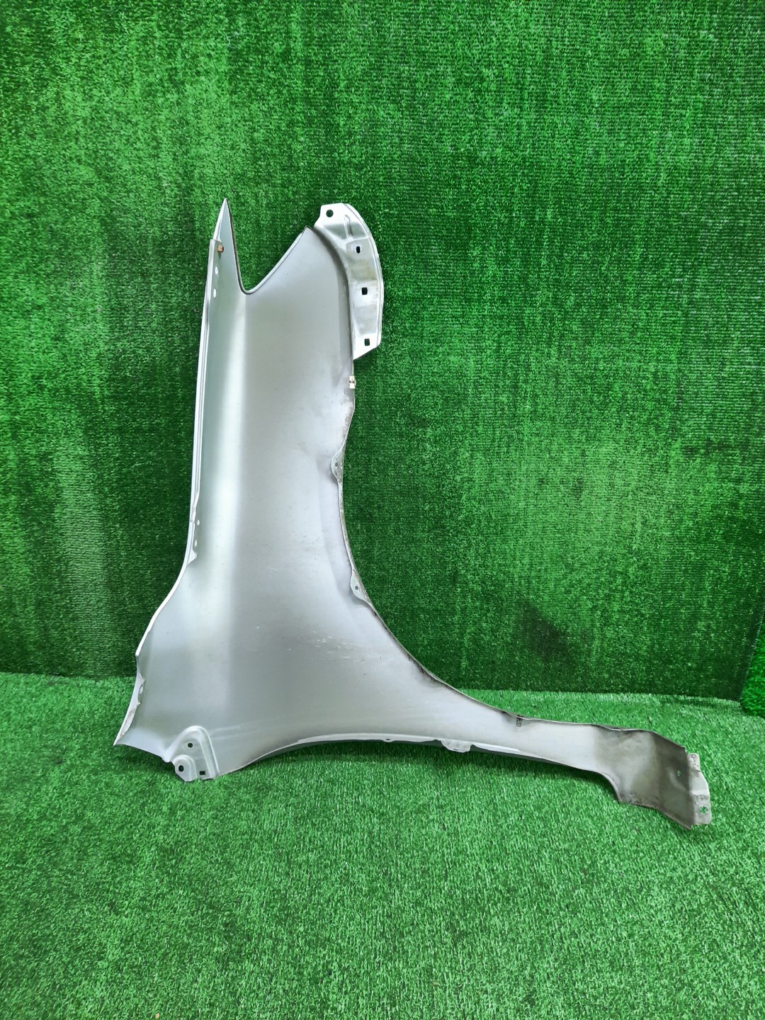 Крыло левое переднее TOYOTA COROLLA FIELDER, COROLLA  AXIO ZRE144G, ZRE142G, NZE144G, NZE141G, NZE141, NZE144, ZRE142, ZRE144 14218 3 ракурс