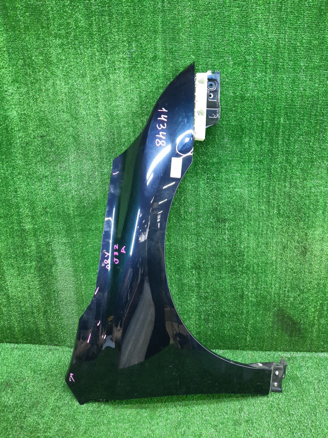 Крыло правое переднее NISSAN TEANA TNJ32, PJ32, J32 14348 1 ракурс Крыло правое переднее NISSAN TEANA TNJ32, PJ32, J32 14348 1 ракурс