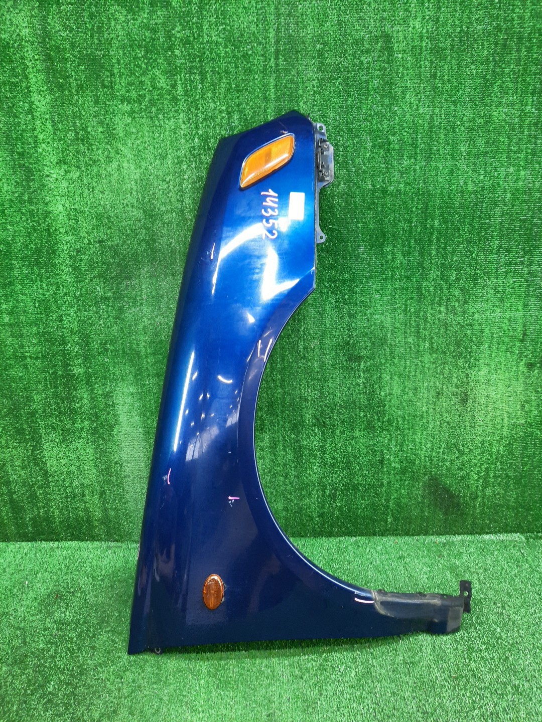 Крыло правое переднее SUBARU IMPREZA WRX, IMPREZA GDA, GGA, GDD, GG2, GG9, GGD, GG3, GGC, GD3, GD2, GD9 14352 1 ракурс