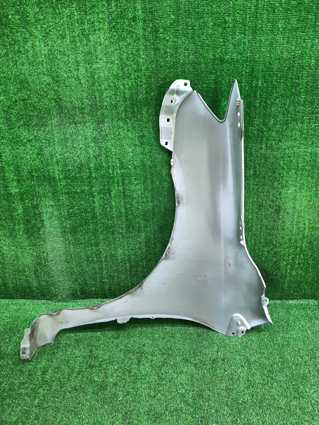 Крыло правое переднее TOYOTA COROLLA FIELDER, COROLLA  AXIO ZRE144G, ZRE142G, NZE144G, NZE141G, NZE141, NZE144, ZRE142, ZRE144 14447 3 ракурс