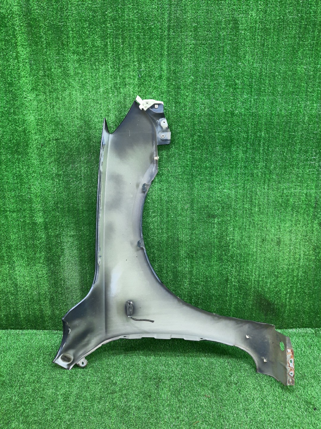 Крыло левое переднее MAZDA AXELA, MAZDA 3, 3 BK5P, BK3P, BKEP, BK WAGON 4 ракурс