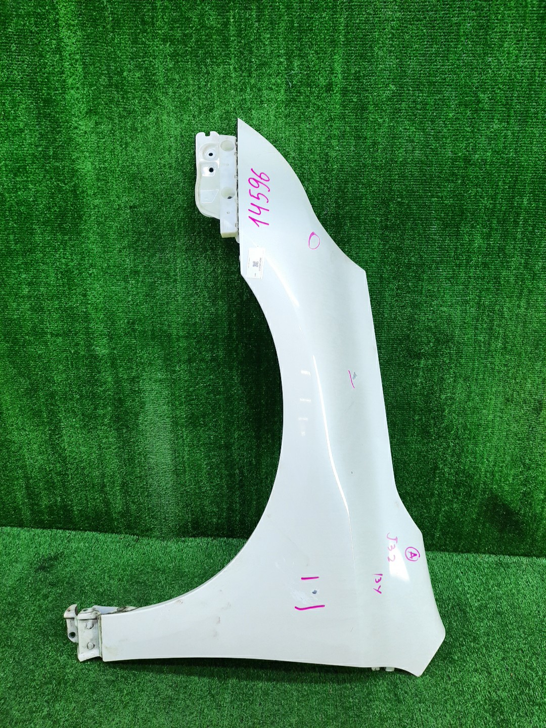 Крыло левое переднее NISSAN TEANA TNJ32, PJ32, J32 14596 1 ракурс Крыло левое переднее NISSAN TEANA TNJ32, PJ32, J32 14596 1 ракурс