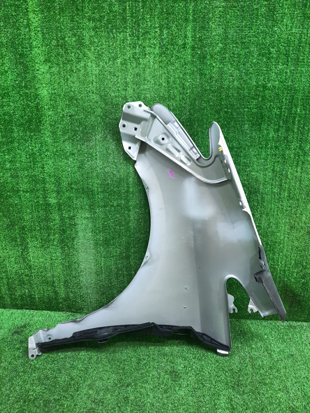 Крыло правое переднее TOYOTA PRIUS ALPHA ZVW41W, ZVW40W 14622 3 ракурс