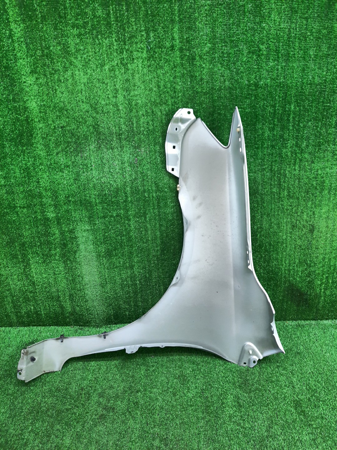 Крыло правое переднее TOYOTA COROLLA FIELDER, COROLLA  AXIO ZRE144G, ZRE142G, NZE144G, NZE141G, NZE141, NZE144, ZRE142, ZRE144 14637 3 ракурс