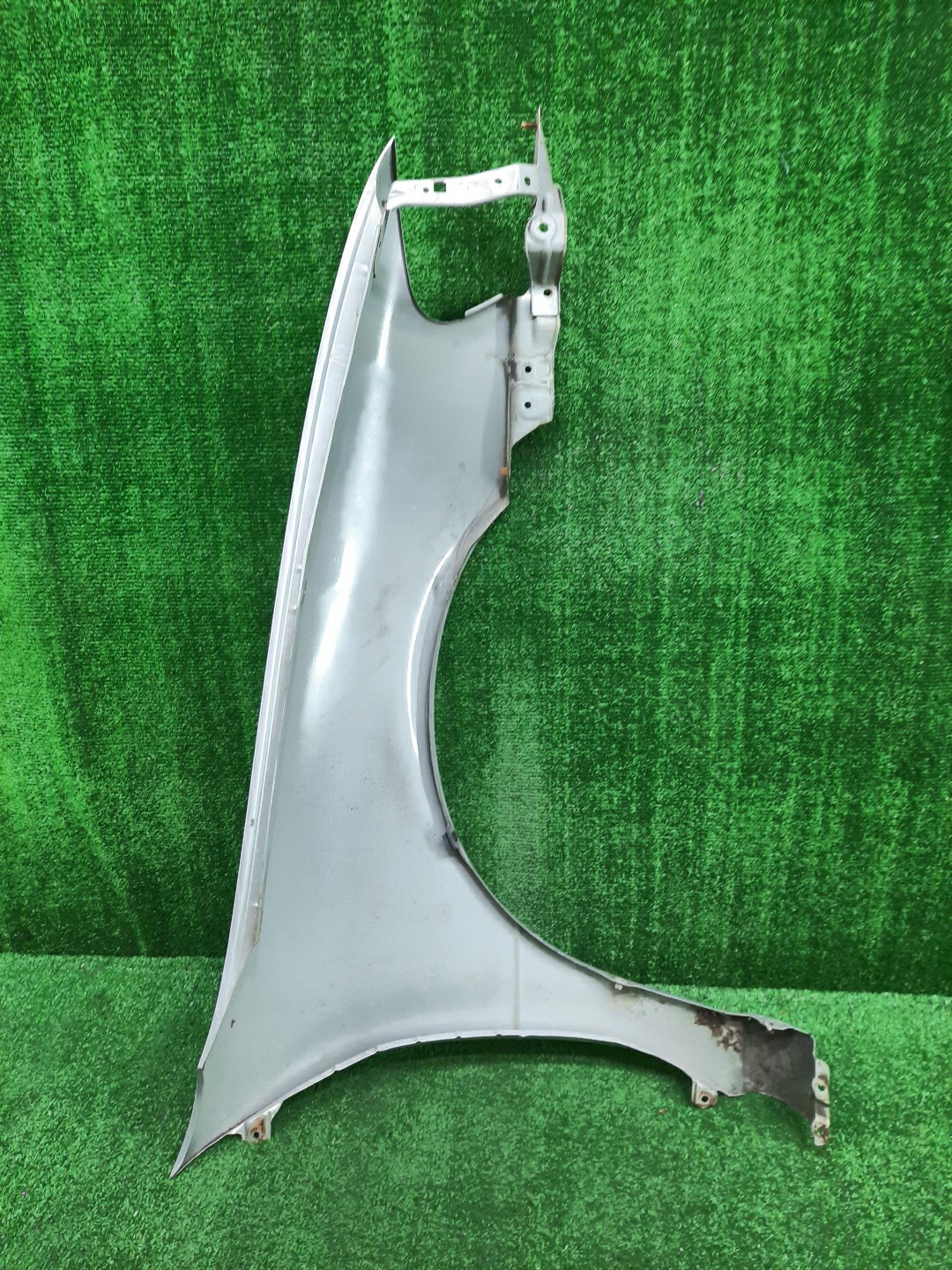 Крыло левое переднее NISSAN SUNNY FB14 14921 5 ракурс
