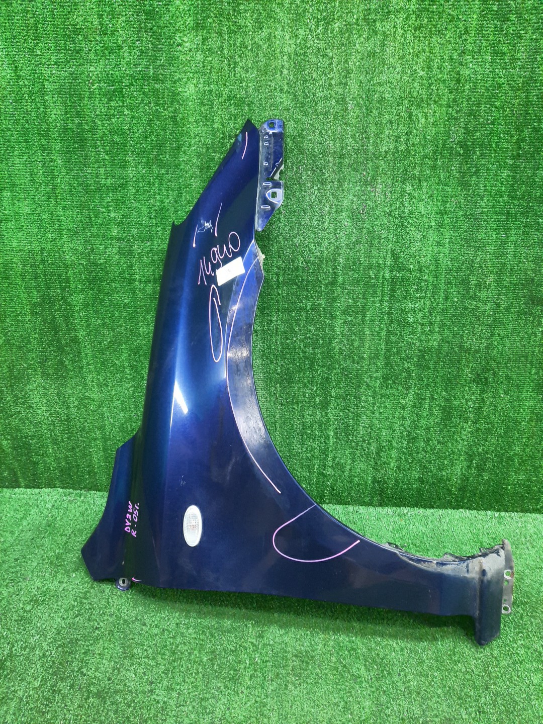 Крыло правое переднее MAZDA DEMIO DY3W, DY5W, DY3R 14940 1 ракурс