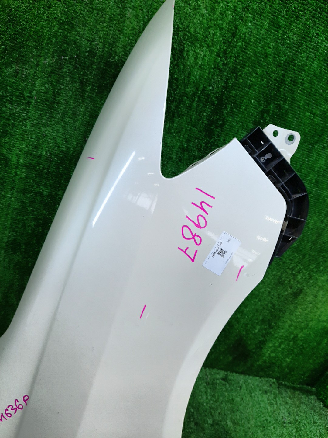 Крыло правое переднее HONDA FIT ARIA GD6, GD9, GD8, GD7 14987 2 ракурс