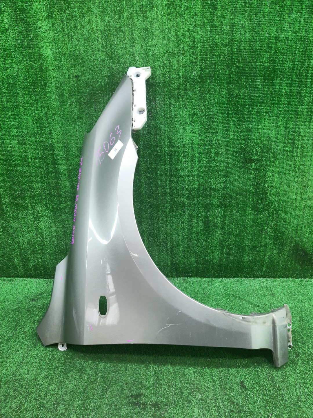 Крыло правое переднее MAZDA DEMIO DY3W, DY5W, DY3R 15063 1 ракурс