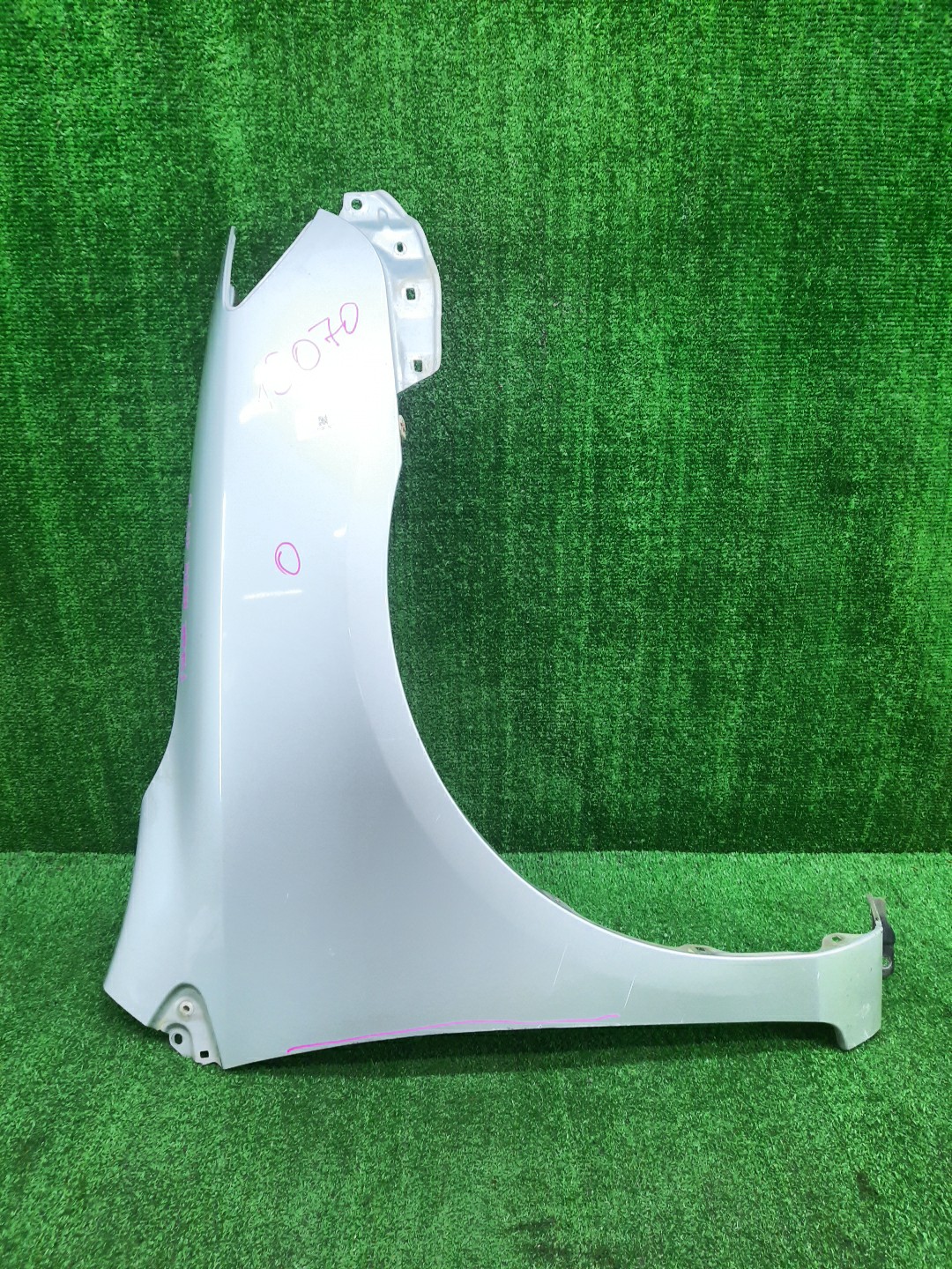 Крыло правое переднее TOYOTA COROLLA FIELDER, COROLLA  AXIO ZRE144G, ZRE142G, NZE144G, NZE141G, NZE141, NZE144, ZRE142, ZRE144 15070 1 ракурс