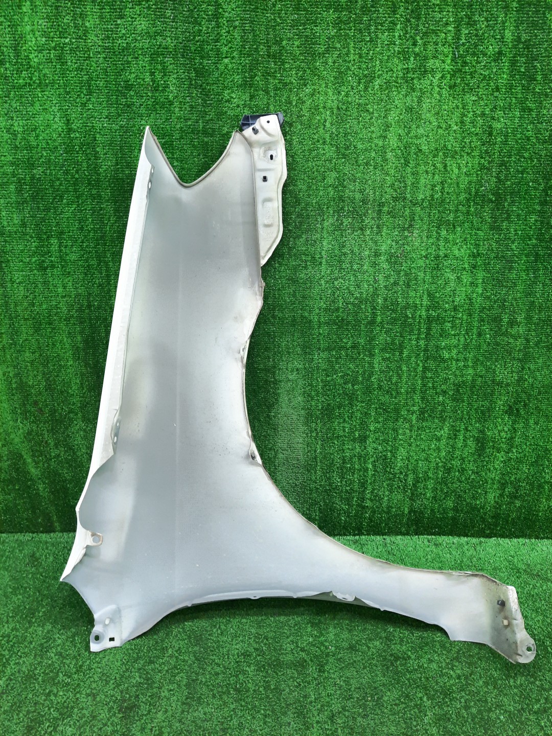 Крыло правое переднее TOYOTA COROLLA RUNX NZE121 15161 2 ракурс
