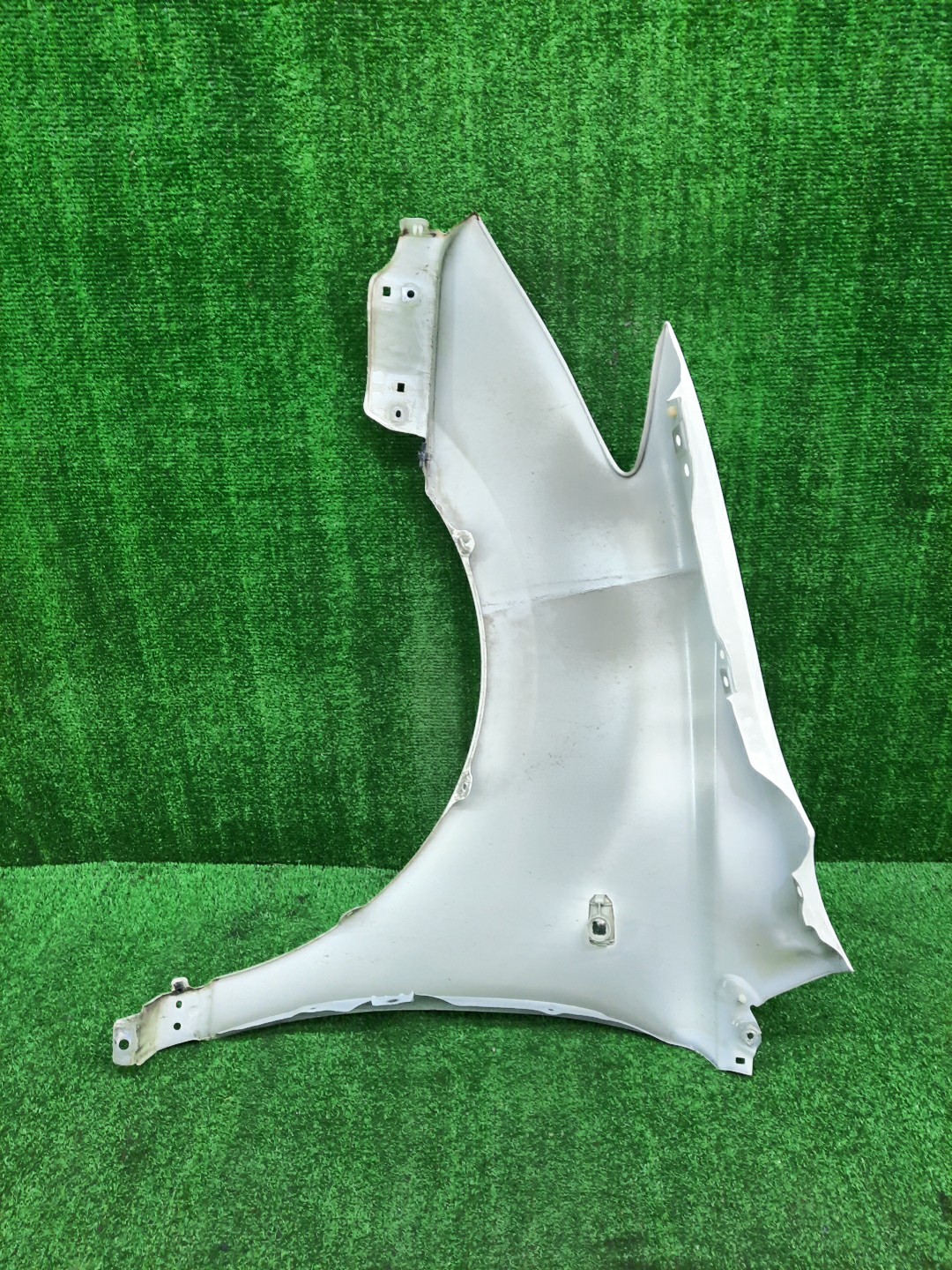 Крыло правое переднее TOYOTA IST NCP60, NCP65, NCP61 15165 4 ракурс