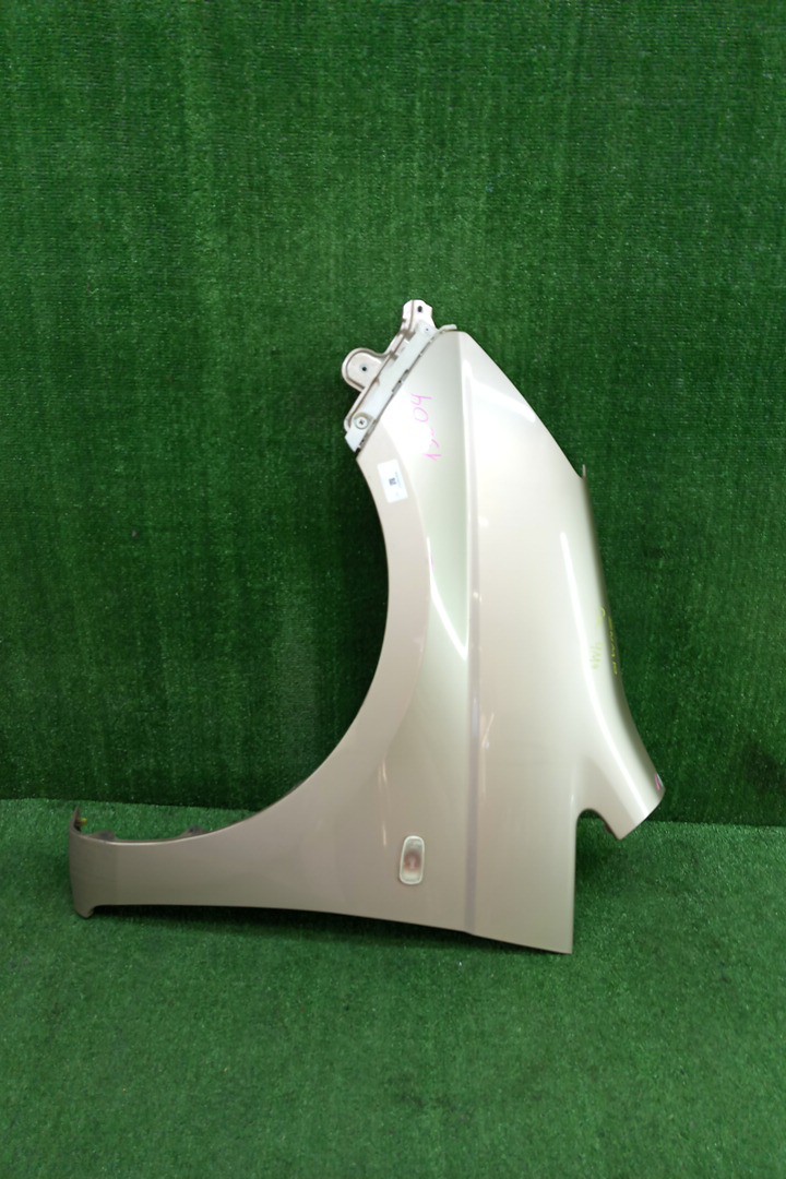 Крыло левое переднее TOYOTA ISIS ZNM10, ZNM10W, ANM10, ANM10W, ANM15, ANM15W, ZGM10, ZGM10W, ZGM11, ZGM11W, ZGM15, ZGM15W, ANM10G, ZGM10G, ANM15G, ZNM10G, ZGM11G, ZGM15G 15204 1 ракурс