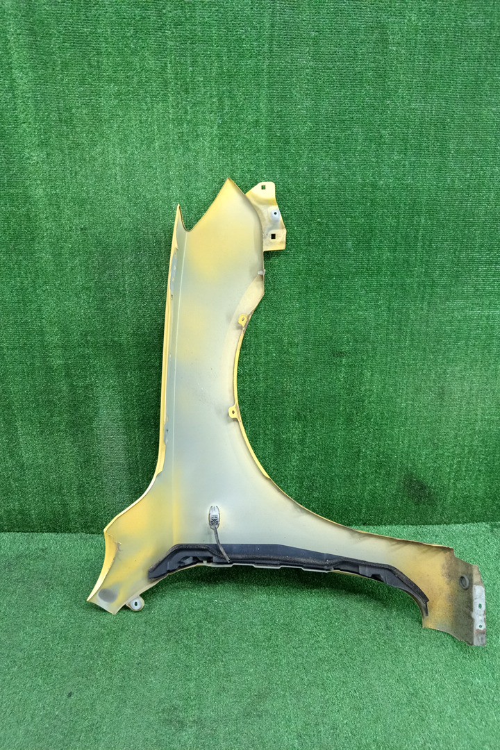 Крыло левое переднее MAZDA AXELA, MAZDA 3, 3 BK5P, BK3P, BKEP, BK WAGON 3 ракурс