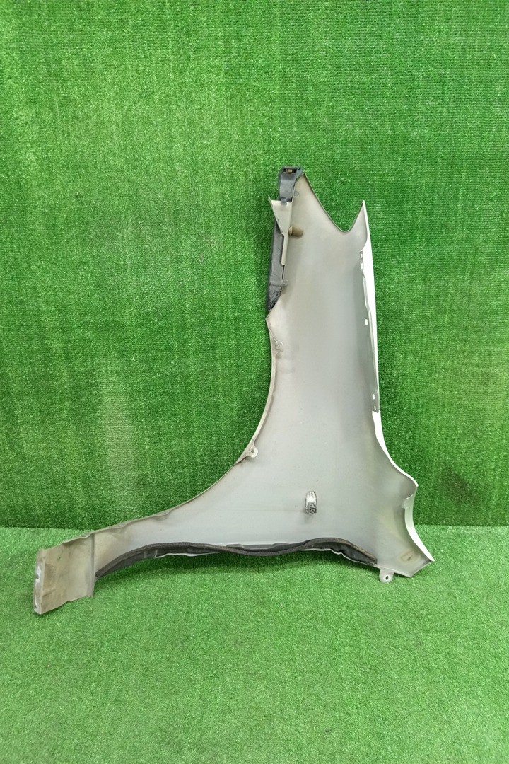 Крыло правое переднее MAZDA DEMIO DY3W, DY5W, DY3R 15427 3 ракурс