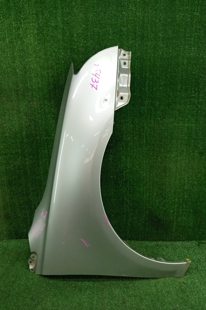 Крыло правое переднее TOYOTA AVENSIS ZZT251, AZT250, AZT255, AZT251 15437 1 ракурс