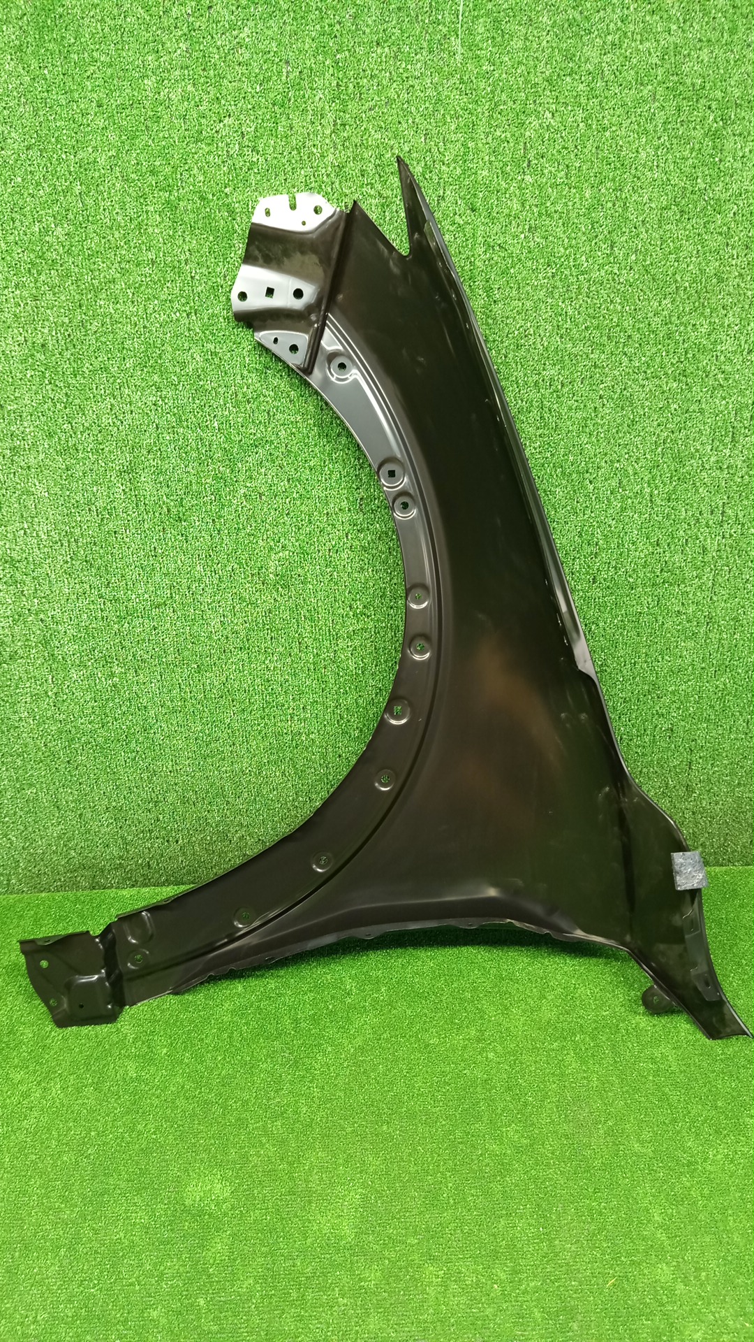 Крыло правое переднее MAZDA CX-3 DK5FW D10E-52-111C 2 ракурс