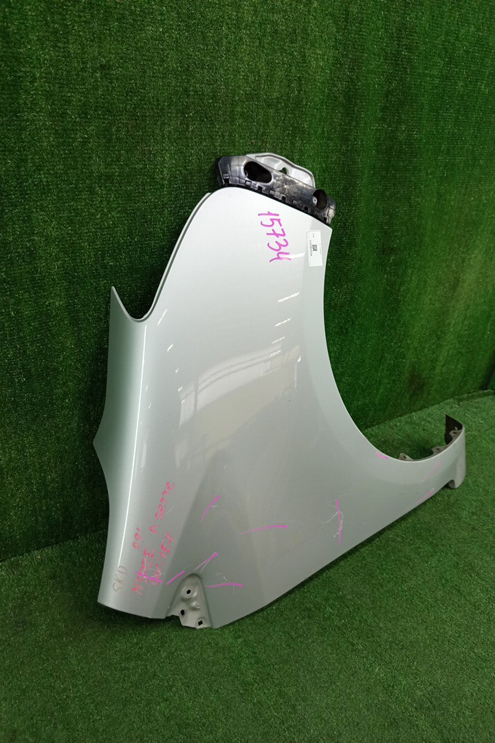 Крыло правое переднее TOYOTA PASSO SETTE M502E 15734 2 ракурс
