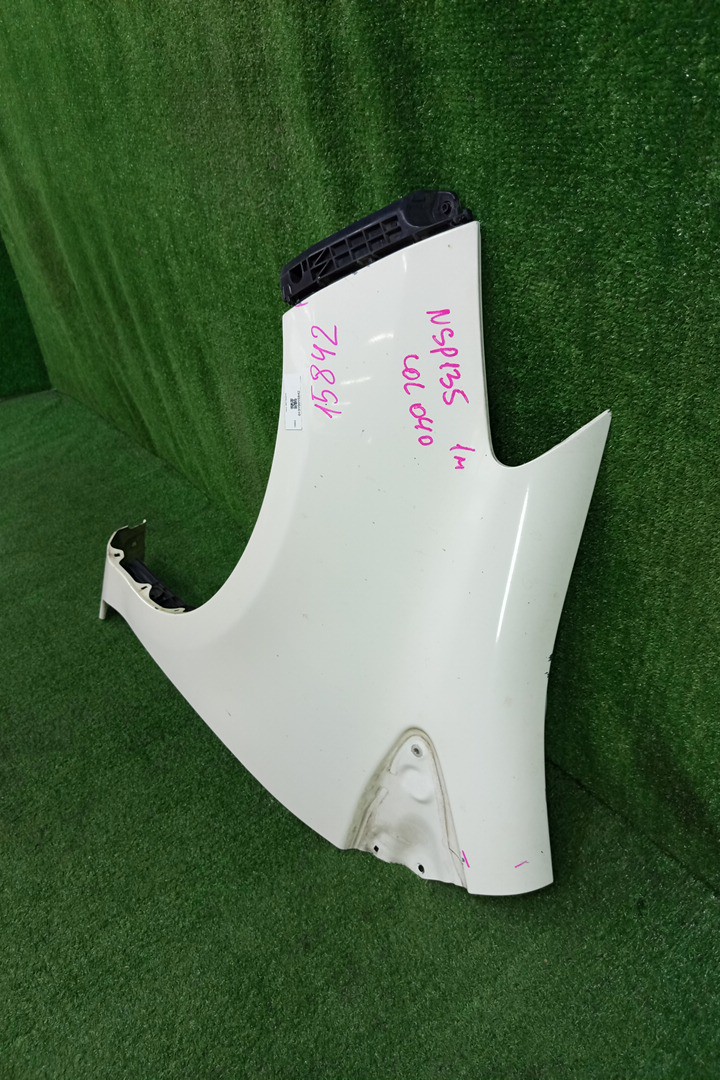 Крыло левое переднее TOYOTA VITZ, YARIS KSP130, NSP130, NSP135, NCP131 15842 2 ракурс
