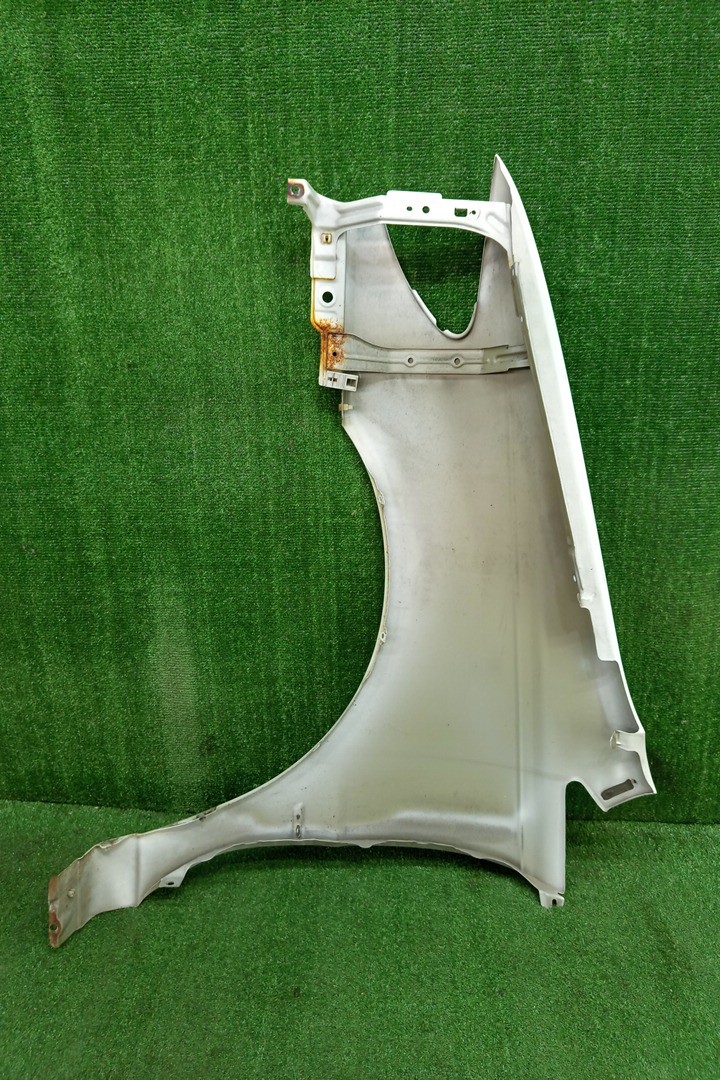 Крыло правое переднее NISSAN PRESAGE U30, NU30, TU30, TNU30, HU30, VNU30, VU30 15986 3 ракурс