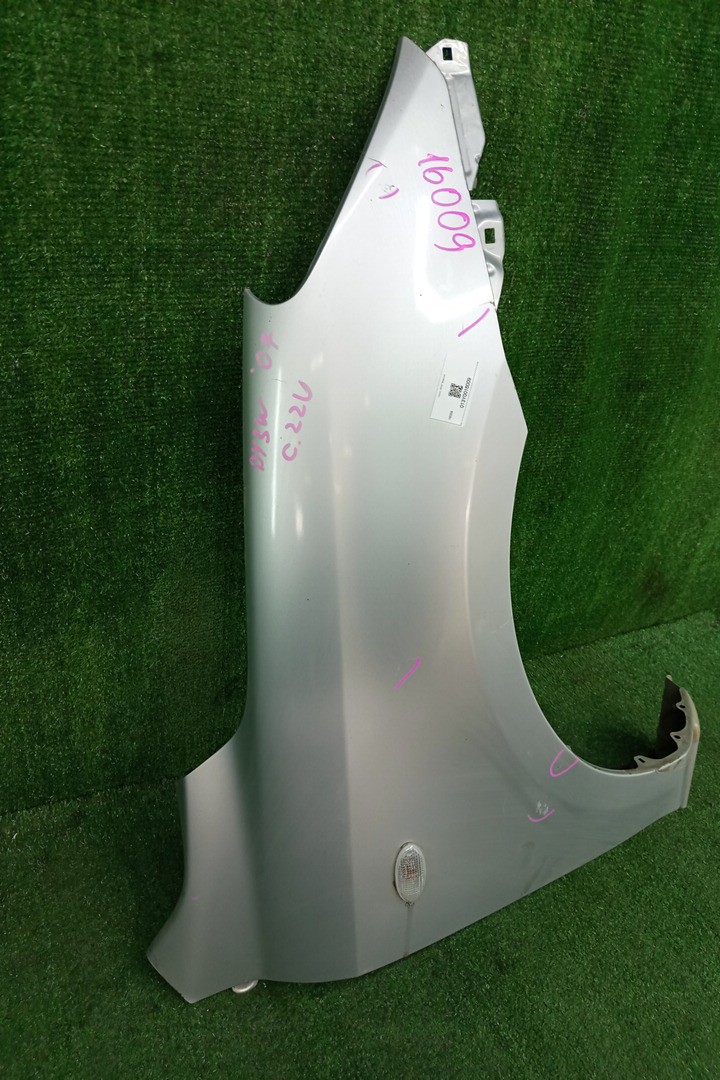 Крыло правое переднее MAZDA DEMIO DY3W, DY5W, DY3R 16009 2 ракурс
