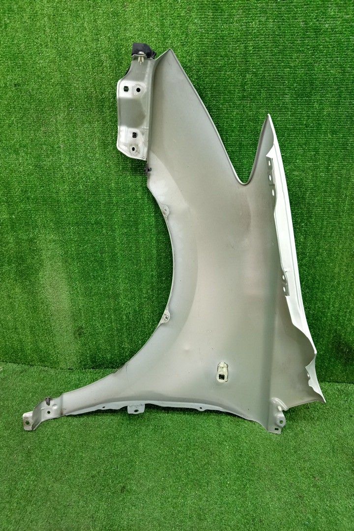 Крыло правое переднее TOYOTA IST NCP60, NCP65, NCP61 16017 4 ракурс