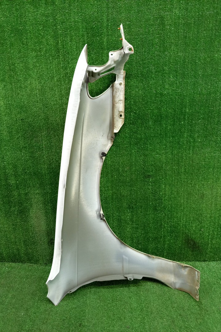 Крыло левое переднее TOYOTA COROLLA AE100, AE101, AE109, EE101, EE102, EE103, EE104, AE104, CE107, EE107, CE100, CE106, EE106, CE102, CE104, CE109, CE105, EE108 16067 4 ракурс
