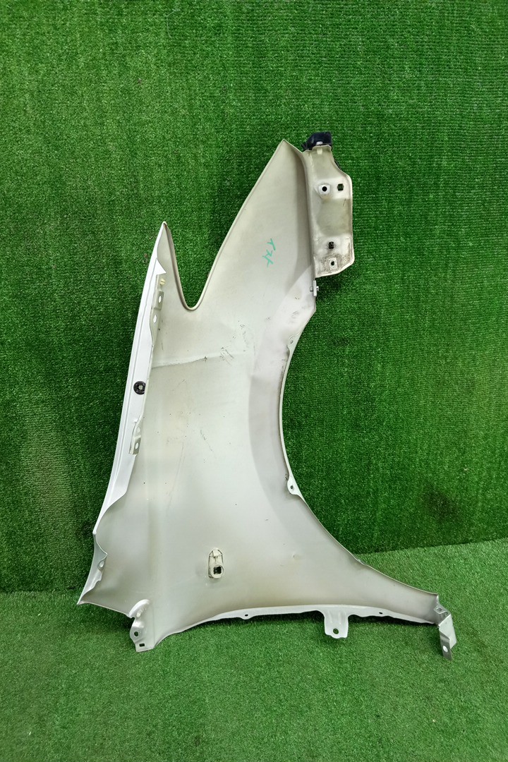 Крыло левое переднее TOYOTA IST NCP60, NCP65, NCP61 16074 4 ракурс