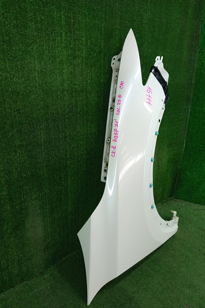 Крыло правое переднее MAZDA CX-8, CX-5 KG2P, KG5P, KF5P, KF2P, KFEP 16111 2 ракурс
